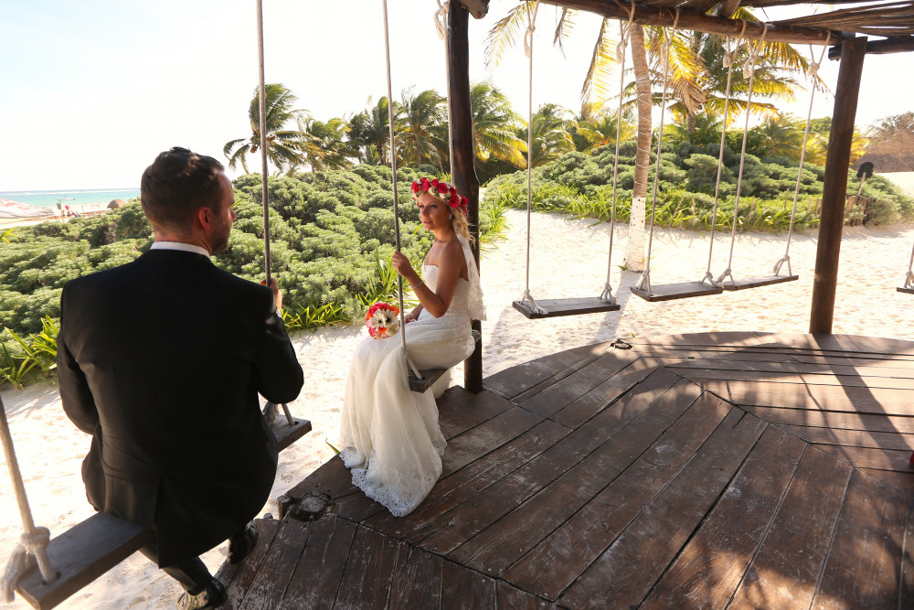 Destination Weddings: Tips for the Perfect Getaway image